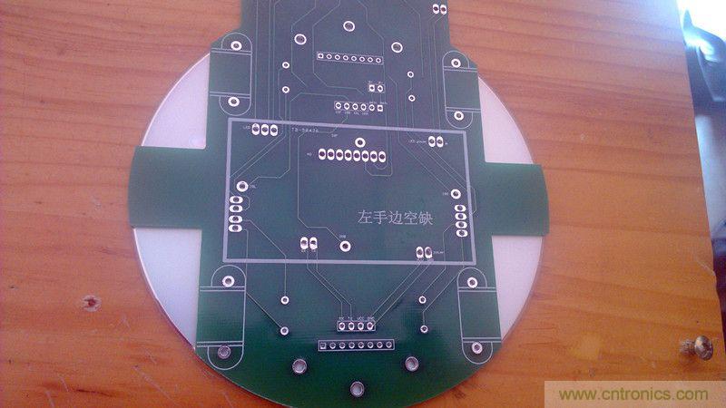 牛人力作！PCB版藍(lán)牙智能小車DIY